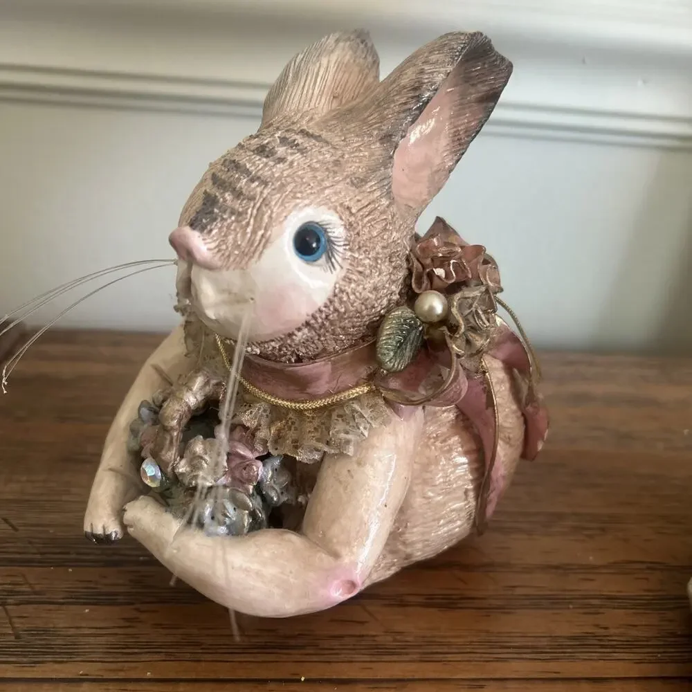 Vtg Pamela Amundson Decorative Easter Bunny Rabbit Decor Figurine 1996 Numbered